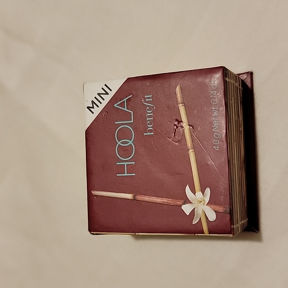 Bundle of Benefit Mini Hoola Bronzer & Super Setter Spray - Picture 2 of 5